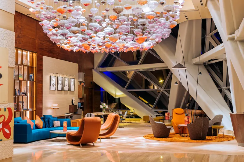 Andaz Capital Gate, Abu Dhabi, アラブ首長国連邦 · アブダビ