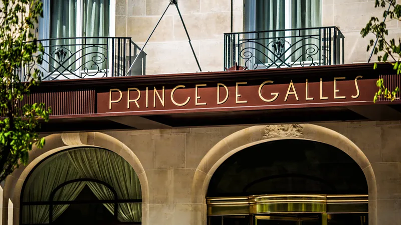 Prince de Galles, a Luxury Collection Hotel, Paris, フランス · パリ